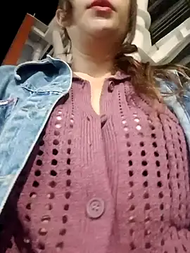 Snapshot of miss_berlyn chatting on 27, 9, 2025 miss berlyn online show from 27, 9, 2025