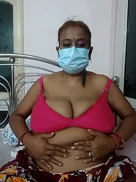 Snapshot of Barna_Love chatting on 28, 10, 2025 Barna Love online show from 28, 10, 2025