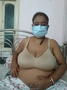 Snapshot of Barna_Love chatting on 15, 11, 2025 Barna Love online show from 15, 11, 2025