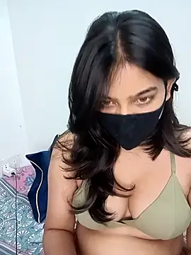 Snapshot of Snehabeauti chatting on 18, 6, 2026 Snehabeauti online show from 18, 6, 2026