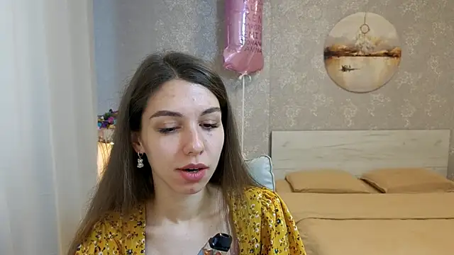 Snapshot of KellyShines chatting on 24, 6, 2026 KellyShines online show from 24, 6, 2026