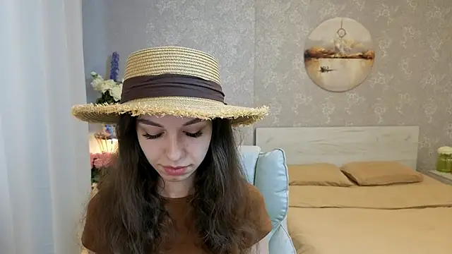Snapshot of KellyShines chatting on 7, 7, 2026 KellyShines online show from 7, 7, 2026