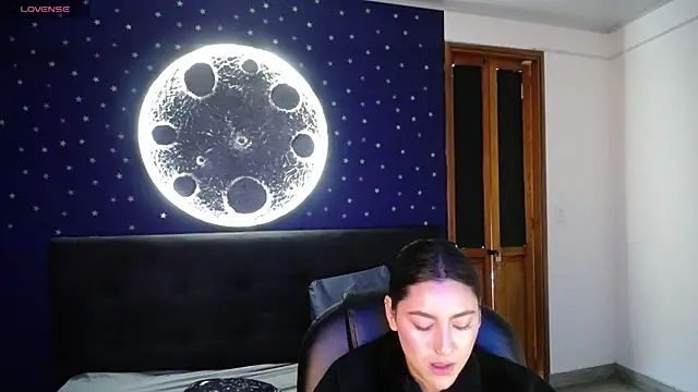 Snapshot of Megara_25 chatting on 5, 7, 2026 Megara 25 online show from 5, 7, 2026
