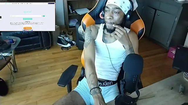 Snapshot of KasanovaFrankenstein chatting on 8, 11, 2025 KasanovaFrankenstein online show from 8, 11, 2025