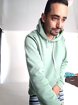 stivenlujan69 online show from 16, 11, 2025