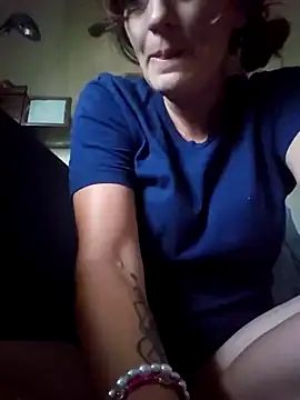 Snapshot of adrielleigh chatting on 26, 9, 2025 adrielleigh online show from 26, 9, 2025