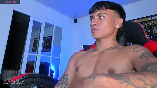 Snapshot of Ftm_xxxperiencie chatting on 31, 10, 2025 Ftm xxxperiencie online show from 31, 10, 2025