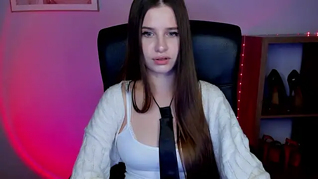 Snapshot of LuxMaya chatting on 16, 6, 2026 LuxMaya online show from 16, 6, 2026