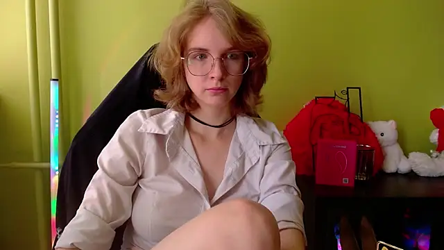 Snapshot of juicyPenny chatting on 17, 6, 2026 juicyPenny online show from 17, 6, 2026