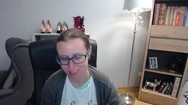 sweetxLizzy online show from 17, 9, 2025