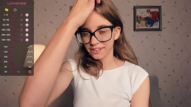 Snapshot of JoanBaggott chatting on 20, 9, 2025 JoanBaggott online show from 20, 9, 2025