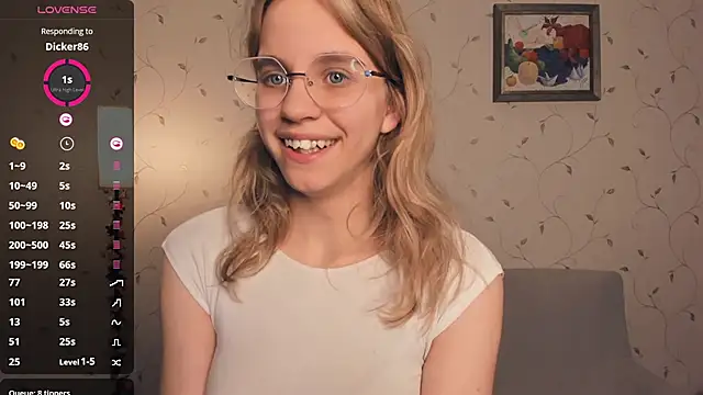 Snapshot of JoanBaggott chatting on 30, 11, 2025 JoanBaggott online show from 30, 11, 2025