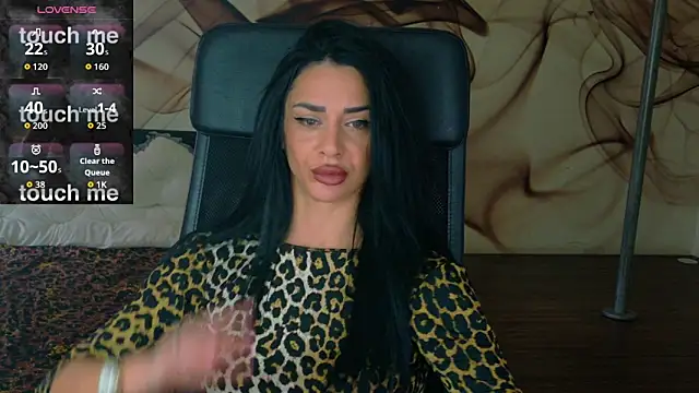 NaomiScarlet online show from 6, 11, 2025