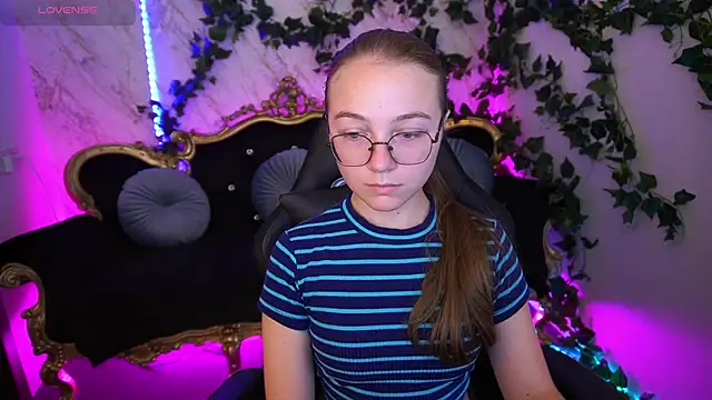 ArrinaWairr online show from 17, 9, 2025