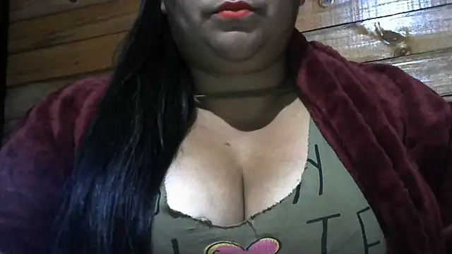 Snapshot of MARRENTINHA34 chatting on 4, 7, 2026 MARRENTINHA34 online show from 4, 7, 2026