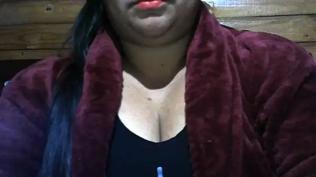Snapshot of MARRENTINHA34 chatting on 8, 7, 2026 MARRENTINHA34 online show from 8, 7, 2026