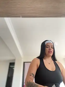 JuanitaMore01 online show from 18, 11, 2025