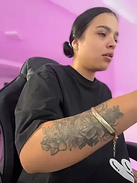 JuanitaMore01 online show from 6, 4, 2026