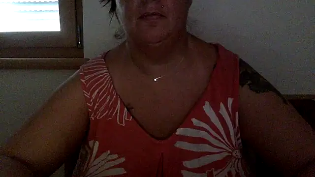 Snapshot of LaReginaNera chatting on 27, 6, 2026 LaReginaNera online show from 27, 6, 2026
