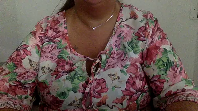 Snapshot of LaReginaNera chatting on 21, 7, 2026 LaReginaNera online show from 21, 7, 2026