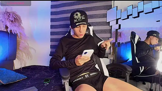 Isaac tan online show from 6, 3, 2026