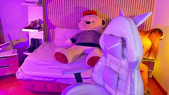  aitana 001 online show from 18, 12, 2025