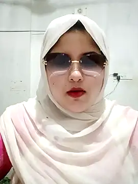 Snapshot of Nusrat-N chatting on 14, 6, 2026 Nusrat-N online show from 14, 6, 2026
