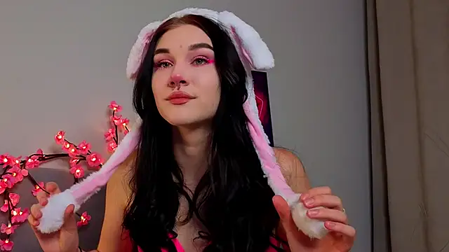 Snapshot of JenniferSullivan chatting on 24, 10, 2025 JenniferSullivan online show from 24, 10, 2025