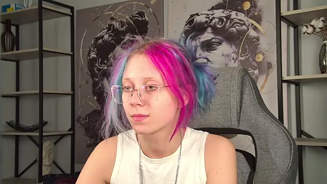 SakuraBliss online show from 18, 11, 2025