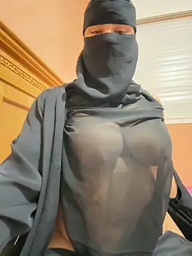 Snapshot of _Laiali_ chatting on 17, 9, 2025 Laiali online show from 17, 9, 2025