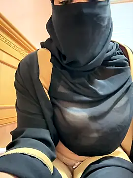 Snapshot of _Laiali_ chatting on 7, 10, 2025 Laiali online show from 7, 10, 2025