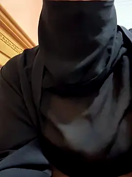 Snapshot of _Laiali_ chatting on 18, 10, 2025 Laiali online show from 18, 10, 2025