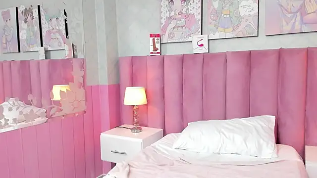 Snapshot of Sofi_naughty18 chatting on 17, 9, 2025 Sofi naughty18 online show from 17, 9, 2025