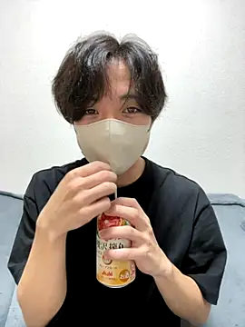 Snapshot of Yuma0718 chatting on 28, 9, 2025 Yuma0718 online show from 28, 9, 2025