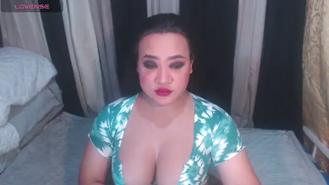 Snapshot of Hotcum_ella chatting on 20, 4, 2026 Hotcum ella online show from 20, 4, 2026
