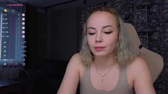 Snapshot of CutieGoose chatting on 20, 10, 2025 CutieGoose online show from 20, 10, 2025