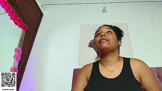 naomi campbel  online show from 6, 11, 2025