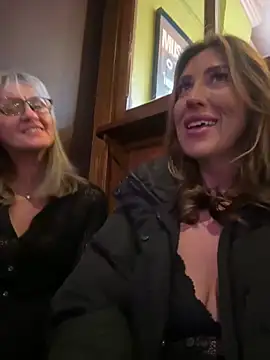 CurvyMILF Sienna online show from 7, 3, 2026