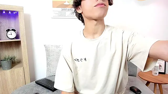 Snapshot of Honeymoon_sariel chatting on 6, 10, 2025 Honeymoon sariel online show from 6, 10, 2025