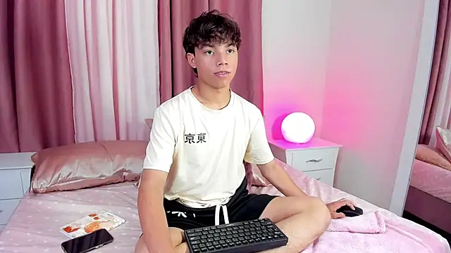 Snapshot of Honeymoon_sariel chatting on 16, 11, 2025 Honeymoon sariel online show from 16, 11, 2025