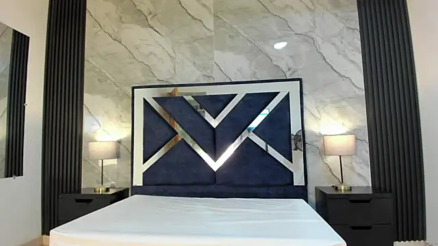 Megan Sweetas online show from 2, 12, 2025