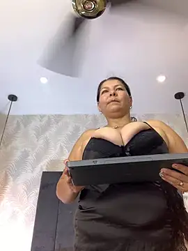 Snapshot of Sussan__ chatting on 18, 6, 2026 Sussan online show from 18, 6, 2026