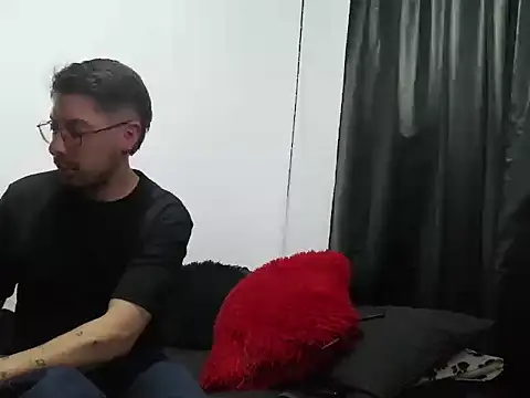 Snapshot of Letorres96 chatting on 13, 4, 2026 Letorres96 online show from 13, 4, 2026