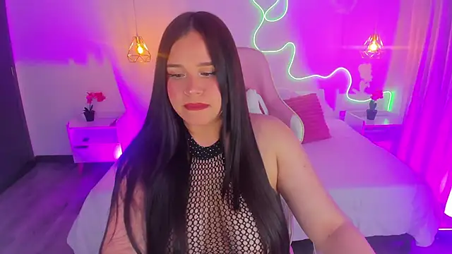 Snapshot of chloequiinn chatting on 24, 10, 2025 chloequiinn online show from 24, 10, 2025
