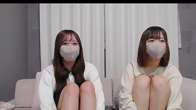 Snapshot of _YUI_CHAN_ chatting on 27, 10, 2025  YUI CHAN  online show from 27, 10, 2025