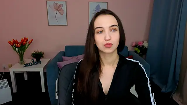 EllaSteele online show from 19, 10, 2025