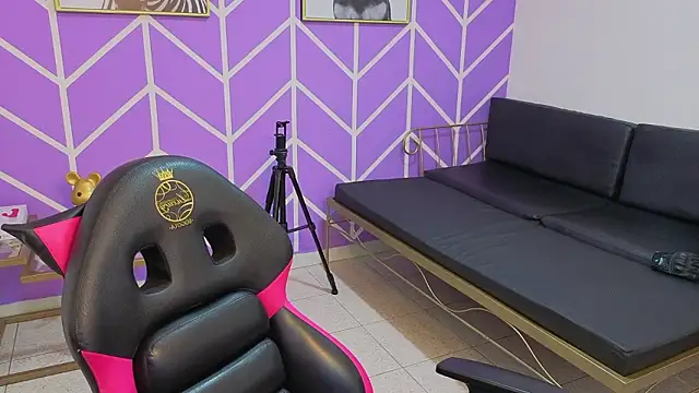 Adhara Kitten online show from 7, 3, 2026