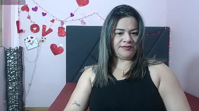 pamela echeverria online show from 21, 4, 2026