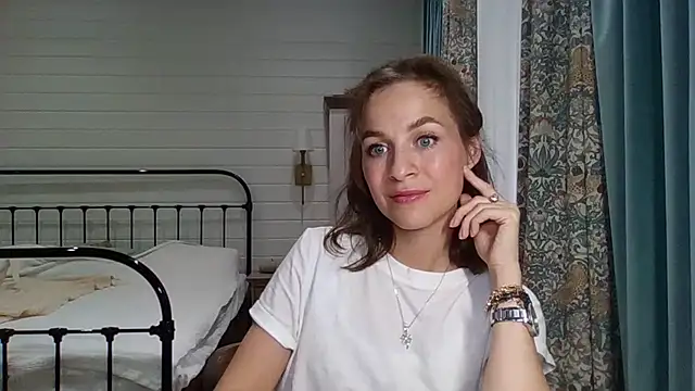 Snapshot of Niravyn_ chatting on 11, 9, 2025 Niravyn online show from 11, 9, 2025