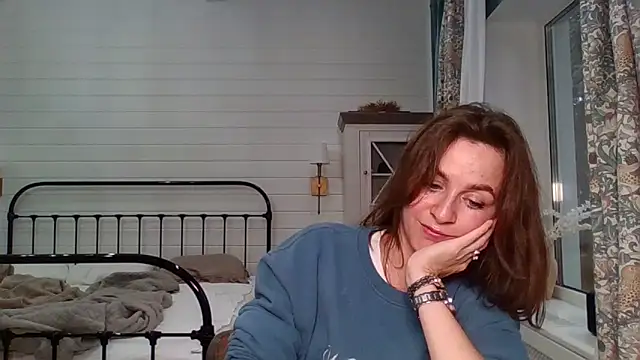 Snapshot of Niravyn_ chatting on 5, 11, 2025 Niravyn online show from 5, 11, 2025